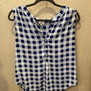 Gingham, blue and white, sleeveless, blouse/top with 3 buttons